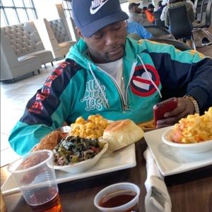 Meet your Posher, Malik